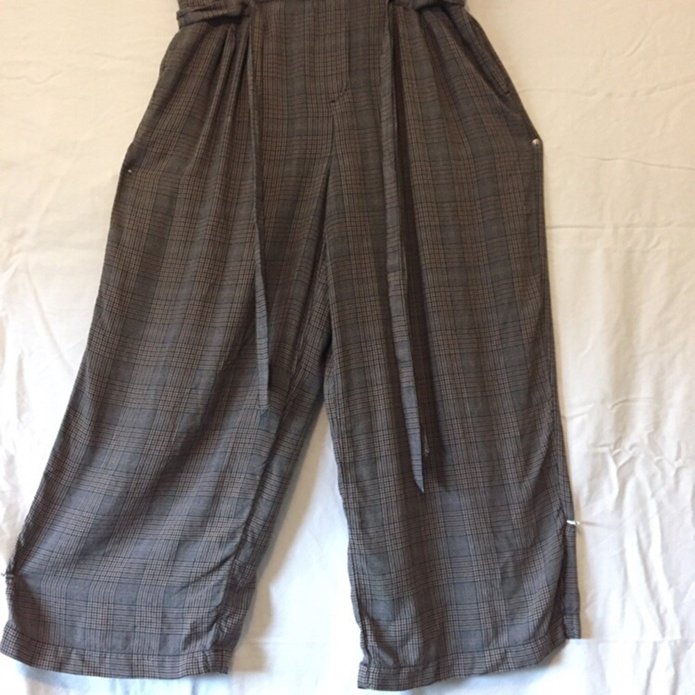 American Eagle plaid paper bag pants